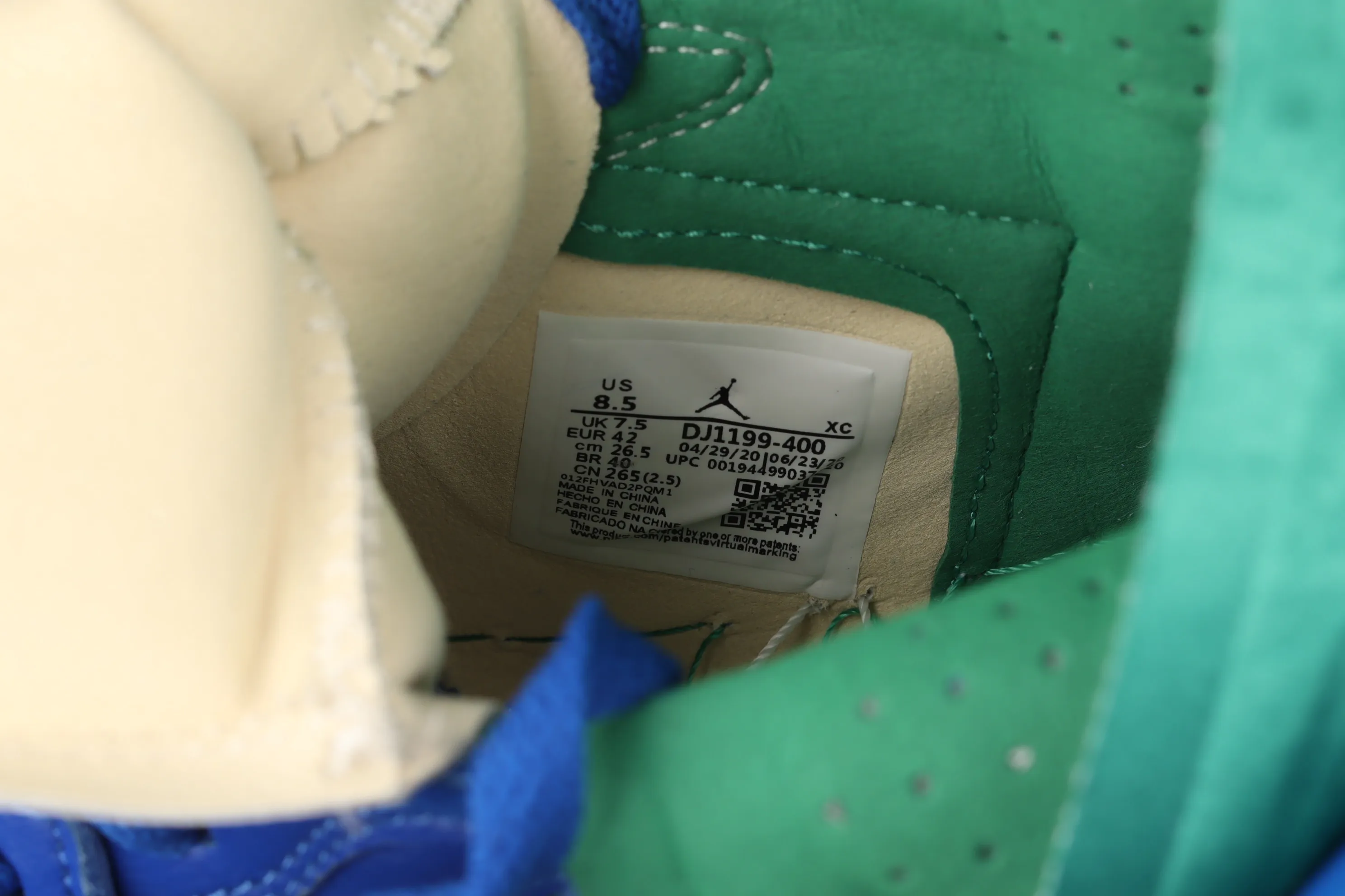 All Categories Air Jordan Jordan Series Basketball Shoes Air Jordan 1 High Air Jordan 1 Zoom Comfort AJ1 Joe 1 Blue Green California High Top Classic Retro Cultural Leisure Sports Basketball Shoes DJ1199-400